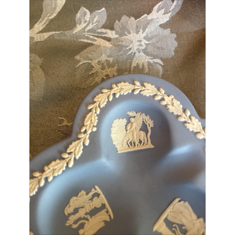 Wedgwood Jasperware Light Blue 3 Section Relish Candy Dish White Relief England - Picture 4 of 8